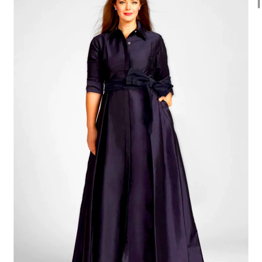NWT size 12 solid navy Teri Jon Formal Gown